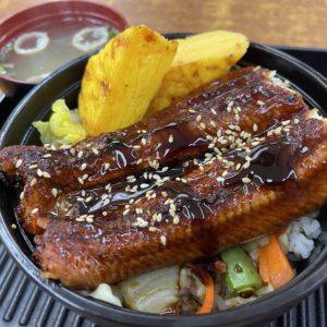 蒲燒鰻魚丼 (跟甜蛋)